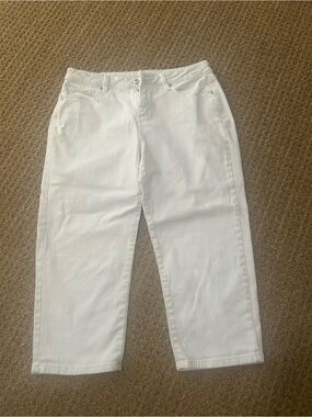 Style & Co White Women's Curvy Capri Jeans - size 16p